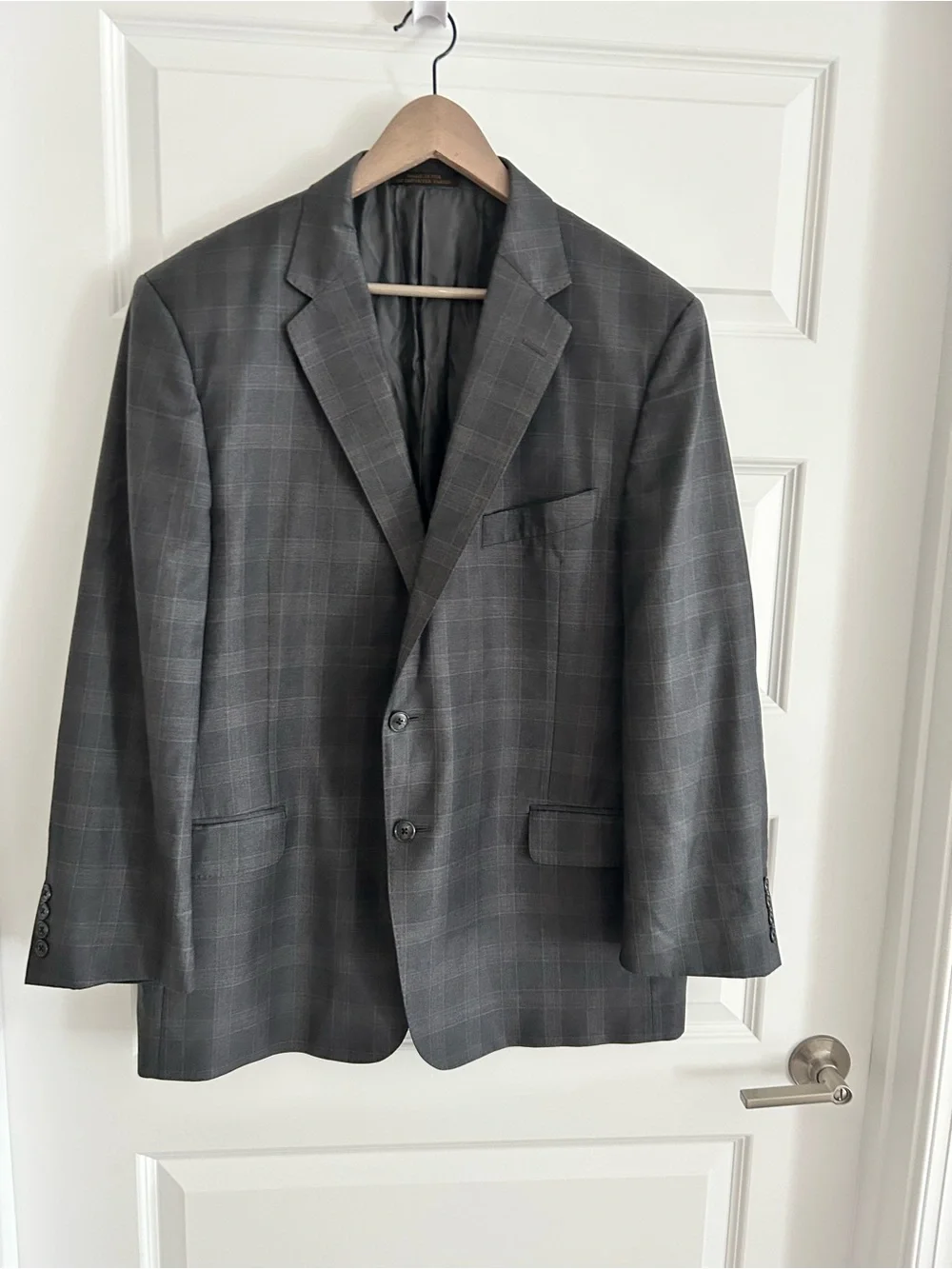 Jos A Bank Reserve Super 150s Plaid Blazer Gray Size 46R
